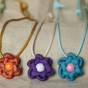 pendentif en paracorde