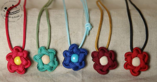 pendentif en paracorde