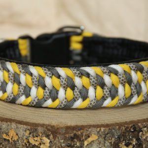 collier en paracorde avec rembourrage