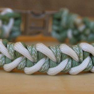 collier en paracorde pour petit chien